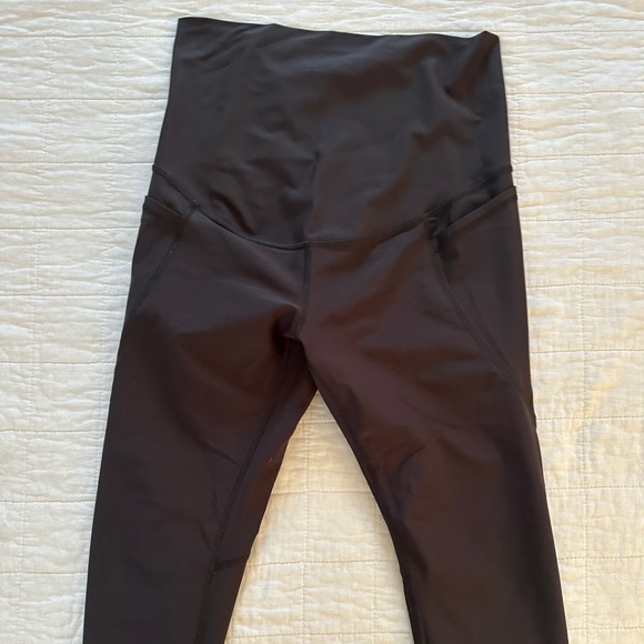 Old Navy Maternity Active Leggings - Size M - Picture 1 of 4